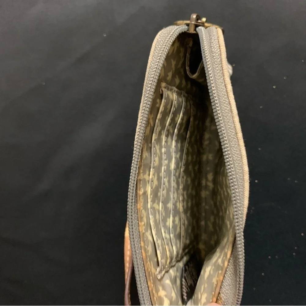 Fossil Blue and Beige Bird Pattern Wristlet
